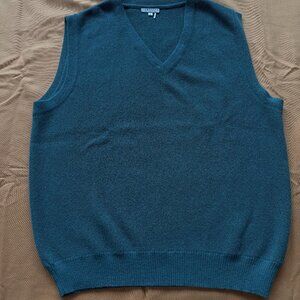 men's Alpaca sleeveless v-neck